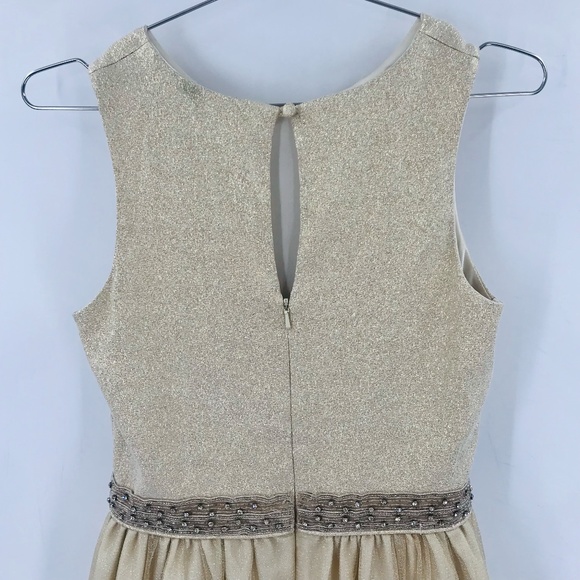 Aidan Mattox Chiffon Sleevless Gown in Champagne Size 6 - Picture 5 of 7